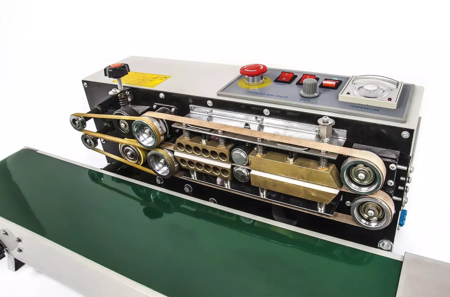 Kontinuierliche Folienschweißmaschine mit Transportband und Ablaufdruck DBF-770 – 2