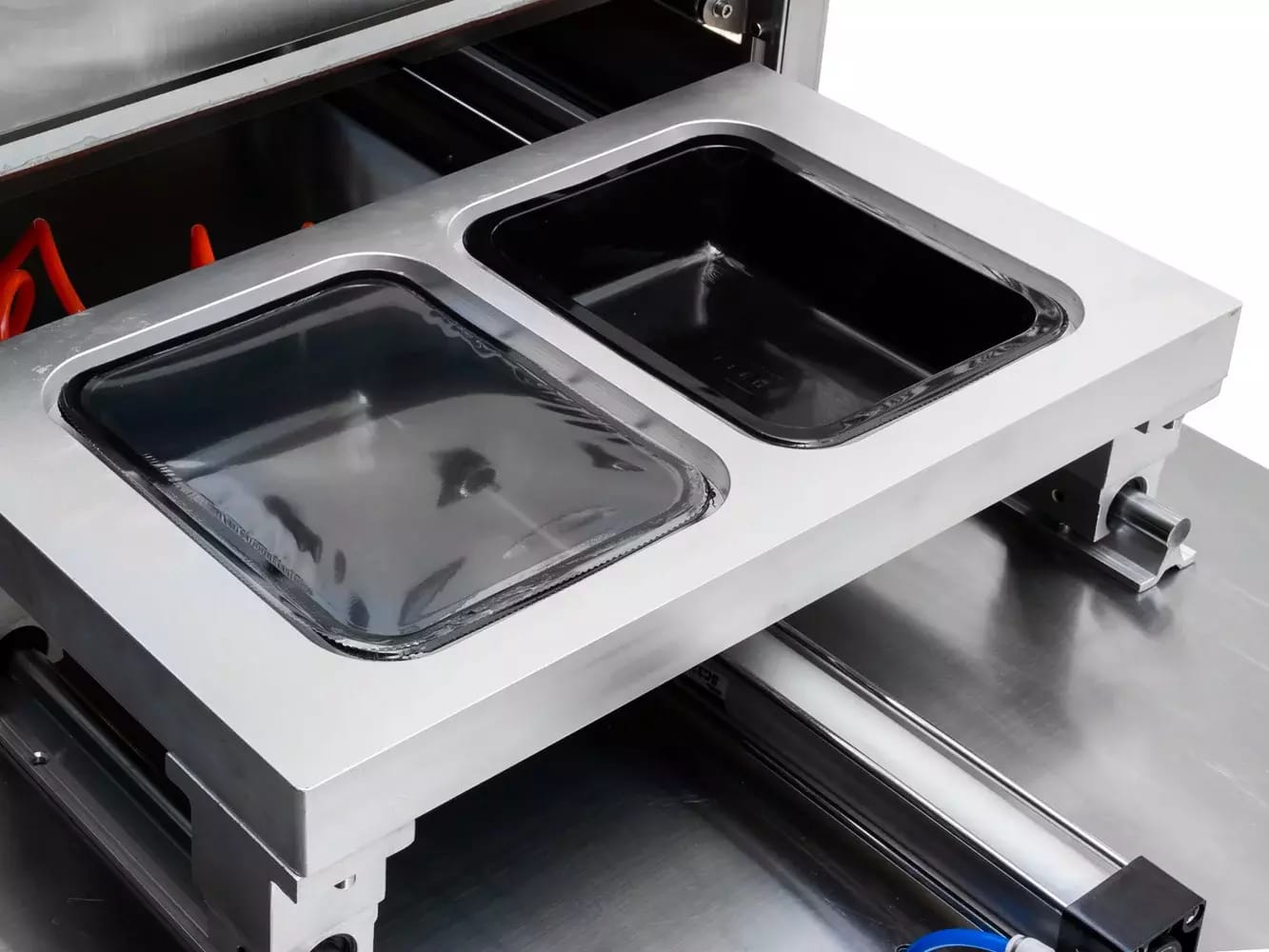 Halbautomatische Verpackungsmaschine für einteilige Catering-Schalen 227x178mm mit Schutzatmosphäre – 2